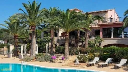 Luxurious country estate on the outskirts of Palma Luxurious country estate on the outskirts of Palma