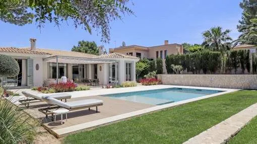 Stylish luxury-bungalow with fantastic pool landscape and its own chiringuito/pool bar in Santa Ponsa Stylish luxury-bungalow with fantastic pool landscape and its own chiringuito/pool bar in Santa Ponsa