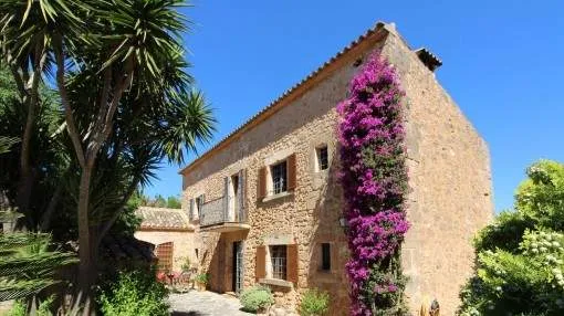 Enchanting authentic finca in Algaida