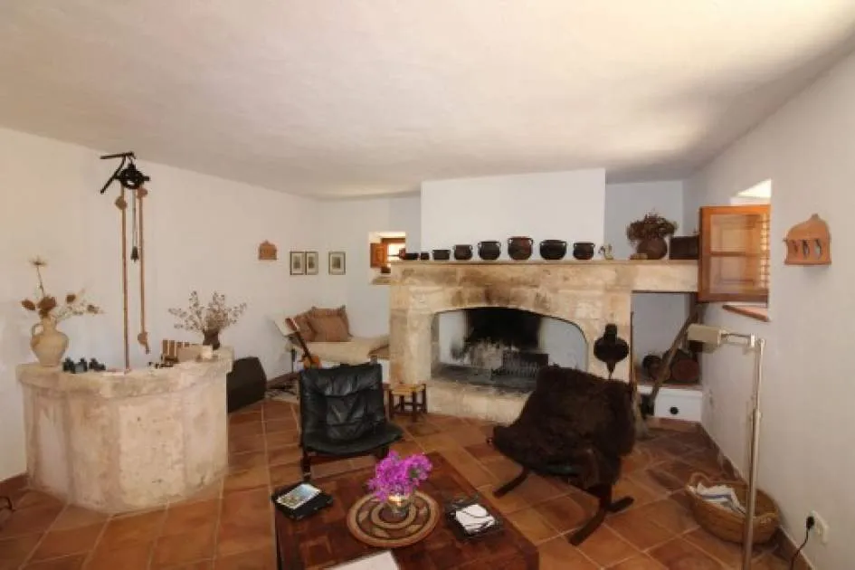 Enchanting authentic finca in Algaida