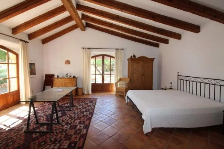 Enchanting authentic finca in Algaida