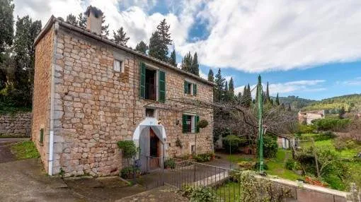 Unique finca with possibilities for development in Soller Unique finca with possibilities for development in Soller