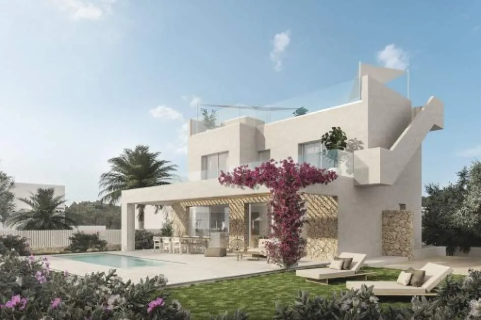 Modern, newly-built villa with pool quietly-situated in Cala Figuera