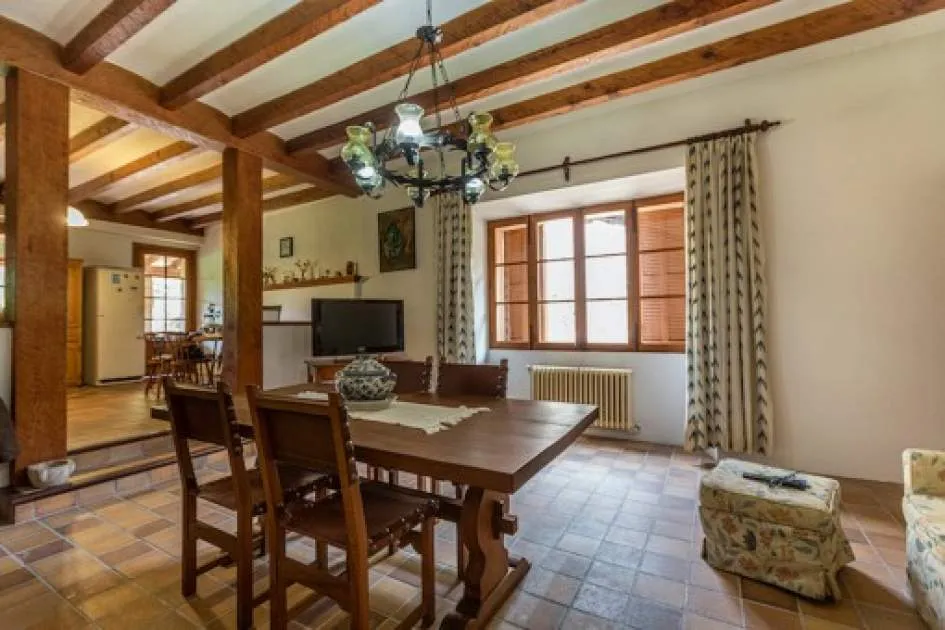Exceptional finca property with its own vineyard and beautiful views on the outskirts of Sóller