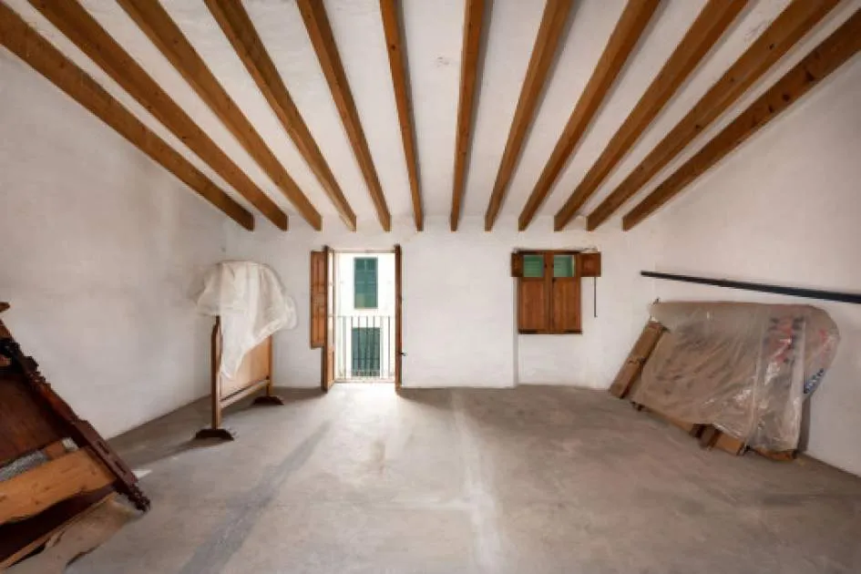 Traditional village-house with a large garden ideal to enjoy the authentic Mallorcan way of life