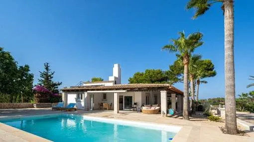 Modernised, single-level finca with pool close to the beach of Playa de Muro