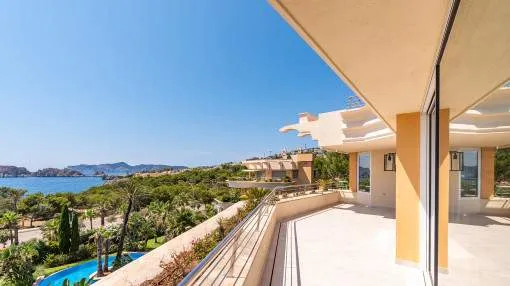 High-quality renovated penthouse with panoramic views and spacious roof terrace in Santa Ponsa