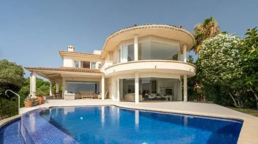 Luxurious property on the Alcanada golf course with breathtaking panoramic views over the bay of Alcudia