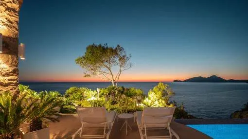 Exclusive villa on the first sea line in Port d'Andratx