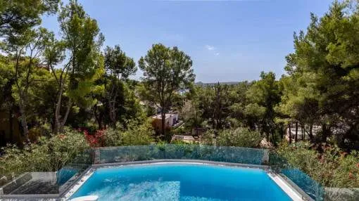 Modern family-villa with sea views in the picturesque hills of Paguera