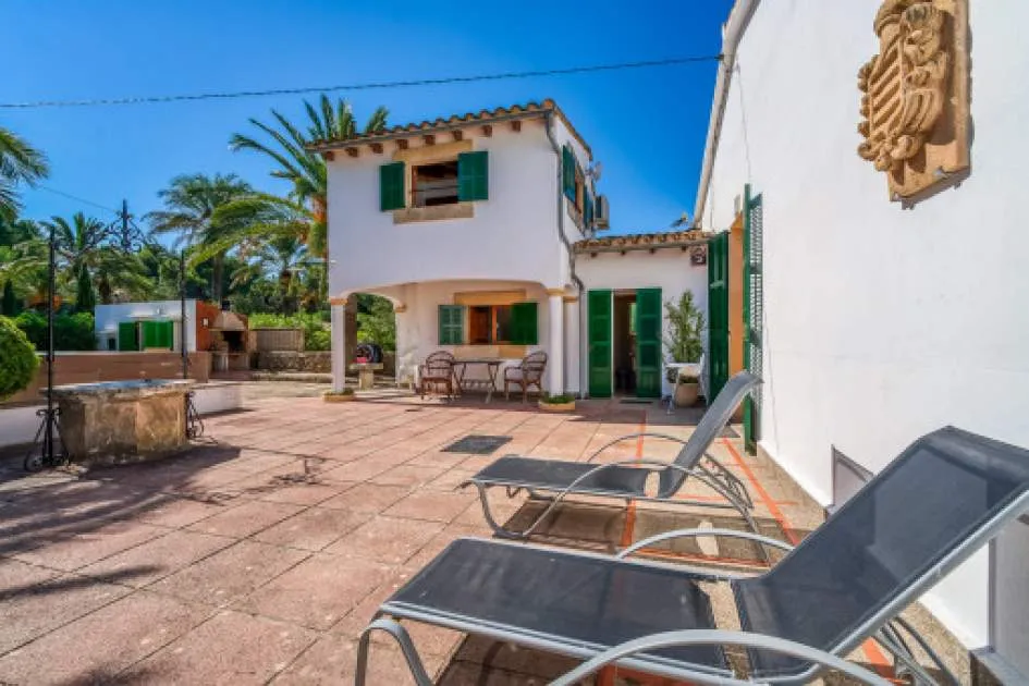 Unbelievable villa on the first line of the sea with touristic rental licence in Manresa, Alcudia