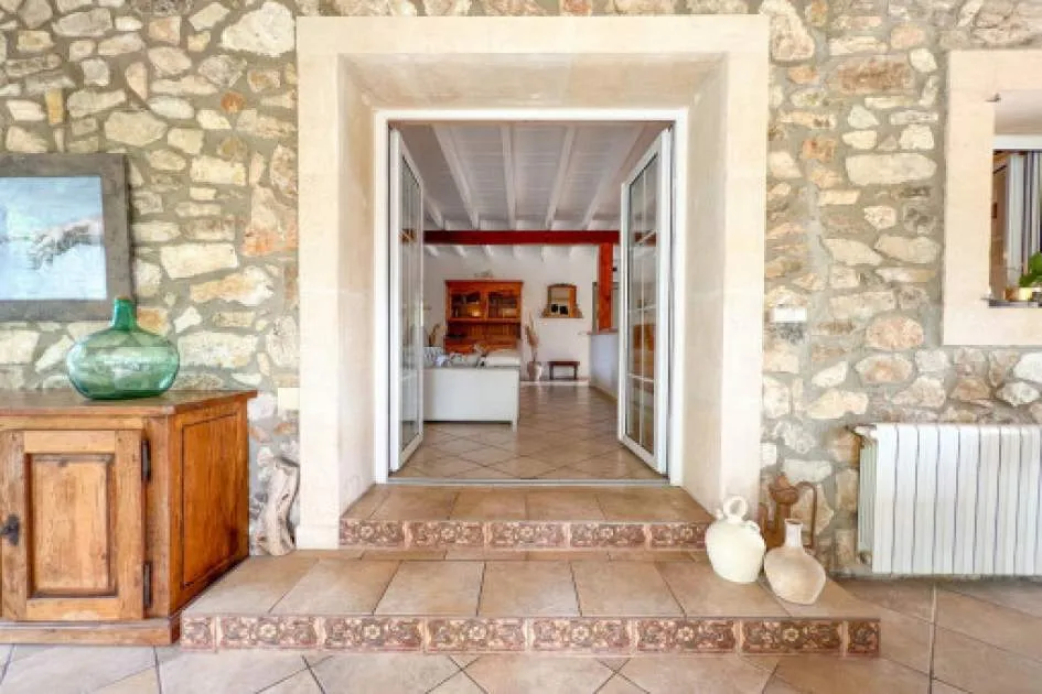 Mediterranean finca property with pool, vacation rental license and stunning views near Porreres