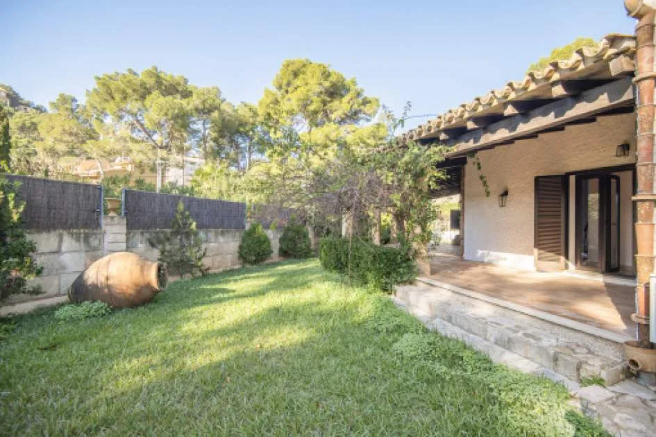 Unique opportunity: Villa with renovation potential in an exclusive residential area in Puerto Pollensa