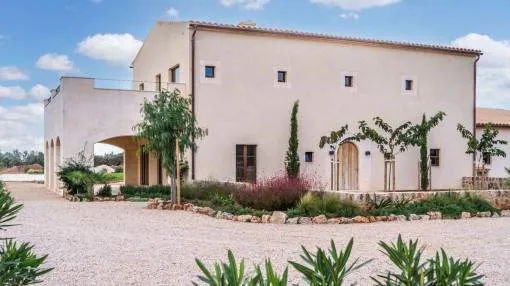 Luxurious finca-property with pool and guest house near Campos Luxurious finca-property with pool and guest house near Campos