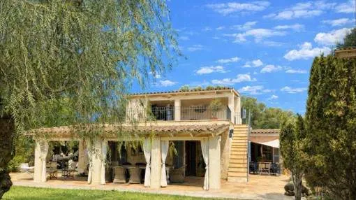 Finca with idyllic garden and sunny terraces near Santanyí