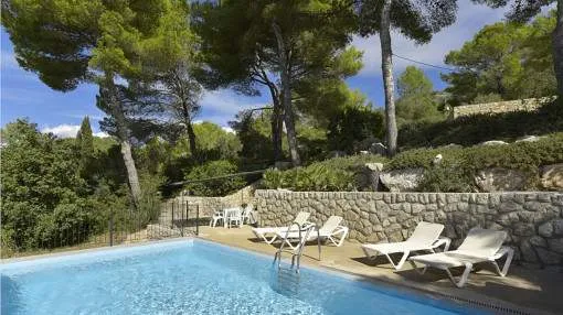 Finca with authentic Mallorcan charm and rental license for 5 people