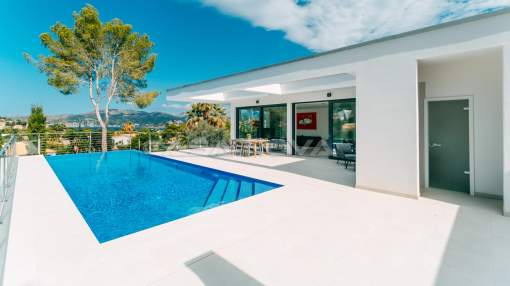 Santa Ponsa - Imposing new villa with sea view in popular villa location Santa Ponsa - Imposing new villa with sea view in popular villa location