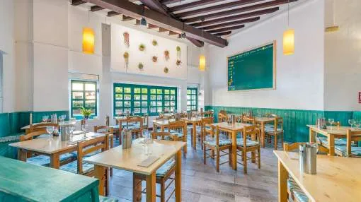 Restaurant in a prime location between Santa Catalina & Paseo Marítimo Restaurant in a prime location between Santa Catalina & Paseo Marítimo