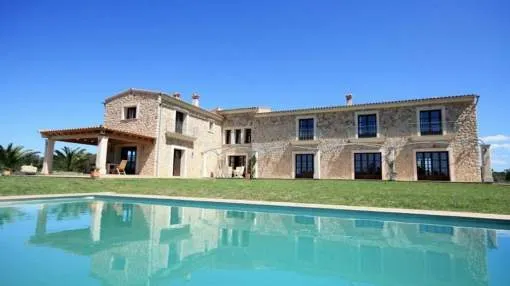 Quality country house with absolute privacy Quality country house with absolute privacy
