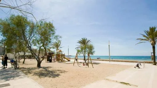 Commercial unit with sea view terrace, 150 m from El Arenal beach Commercial unit with sea view terrace, 150 m from El Arenal beach