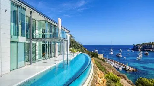 Exceptional designer villa in a sea's edge location in Sol de Mallorca