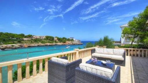 Frontline villa with rental licence and access to Cala Marçal beach