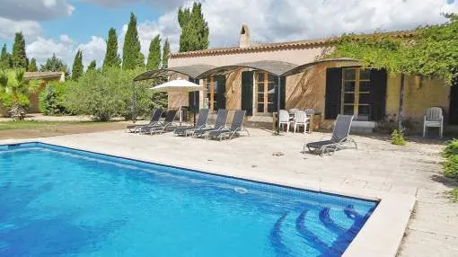 Charming and fully furnished village house in Es Llombards with pool