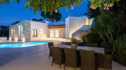 Deluxe villa in Nova Santa Ponsa enjoying sea and mountain views Deluxe villa in Nova Santa Ponsa enjoying sea and mountain views