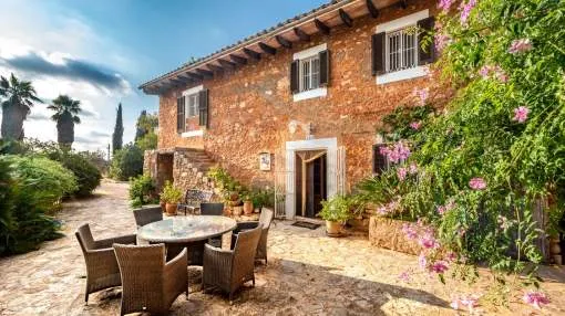 Picturesque country property with privacy between Campos and Felanitx