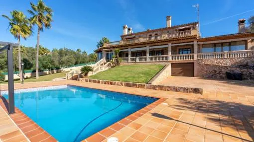 Charming and spacious villa close to Puntiró Golf, 15 minutes from Palma Charming and spacious villa close to Puntiró Golf, 15 minutes from Palma