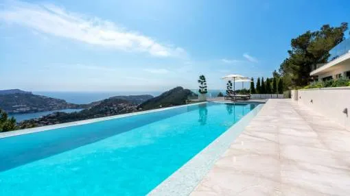 Exceptional top quality villa overlooking the Puerto de Andratx harbour