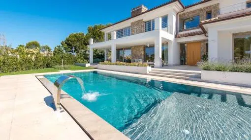 Beautiful Mediterranean family villa with modern equipment in Santa Ponsa Beautiful Mediterranean family villa with modern equipment in Santa Ponsa