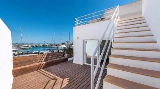 Fabulous Boat House in the harbour of Calanova, direct access to the marina Fabulous Boat House in the harbour of Calanova, direct access to the marina