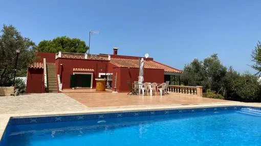Villa with a generous swimming pool close to Port Adriano
