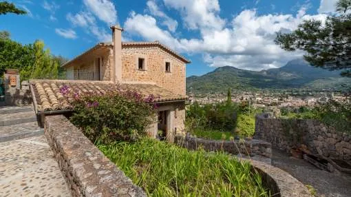 Wonderful finca with pool and views to mountains and the valley of Sóller
