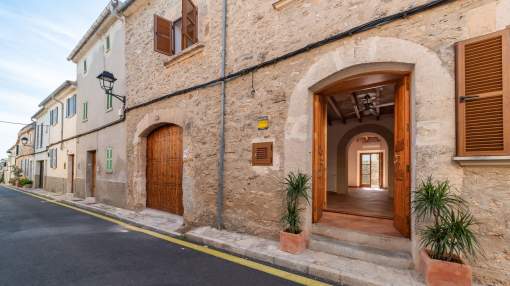 Nice Townhouse in the Village of Sencelles Nice Townhouse in the Village of Sencelles