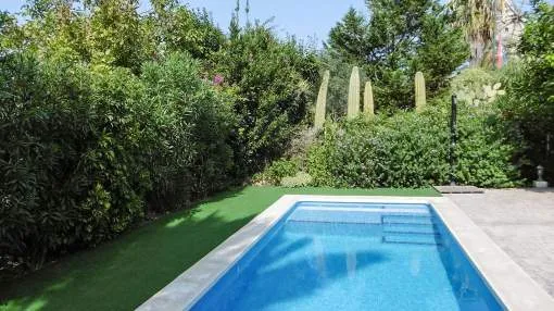 Typical Majorcan Townhouse with swimming pool in Sineu