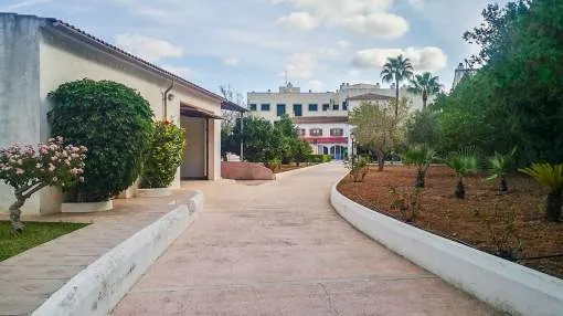 Villa with 5 bedrooms, pool and fruit trees in Porreres Villa with 5 bedrooms, pool and fruit trees in Porreres