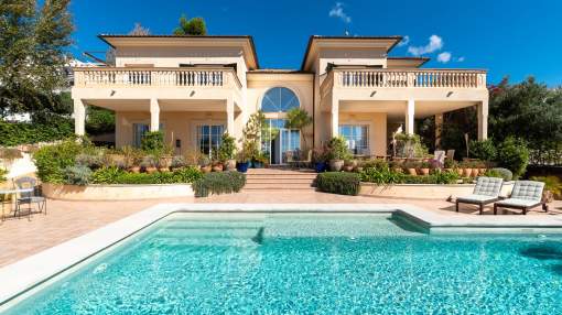 Bright, sea view villa in Camp de Mar Bright, sea view villa in Camp de Mar