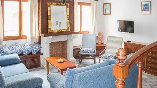 Townhouse in Arta with view of the Monastery for rent. Townhouse in Arta with view of the Monastery for rent.