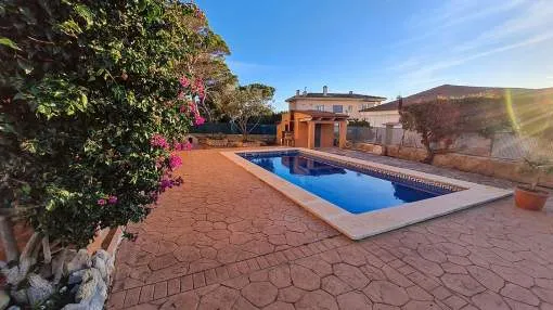 Splendid House with sea and forest views, swimming pool and parking in Tolleric Splendid House with sea and forest views, swimming pool and parking in Tolleric