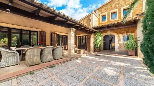 Unique country house in the middle of vineyards near Palma with views of the Tramuntana mountains