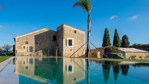 Authentic Majorcan finca renovated in a privileged enclave Authentic Majorcan finca renovated in a privileged enclave