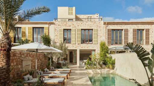 Exceptional townhouse in the centre of Santanyí with private pool Exceptional townhouse in the centre of Santanyí with private pool