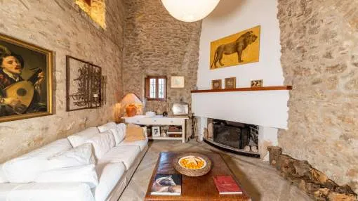 Magnificent finca above Alaró with spectacular views Magnificent finca above Alaró with spectacular views