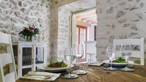 Totaly refurbished town house in Arta in magnificent qualities