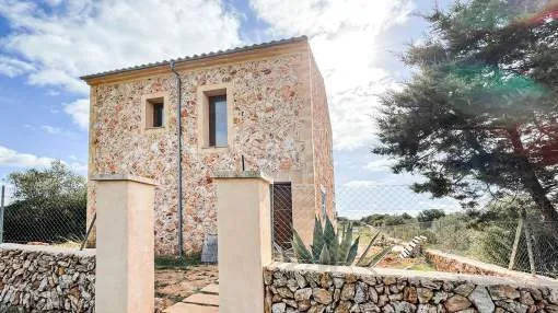 New built country house in first sealine in Cala Santanyi