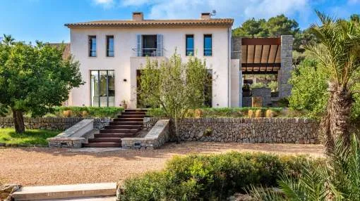 New finca near Es Carritxó perfectly combining traditional and modern styles New finca near Es Carritxó perfectly combining traditional and modern styles