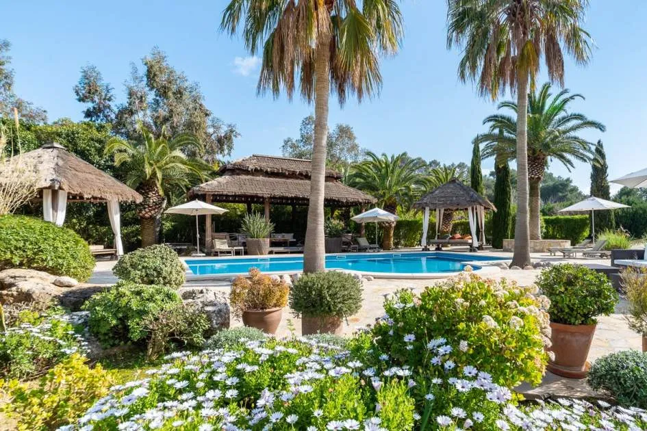 Spectacular mansion at the foot of the Tramuntana mountains near Selva