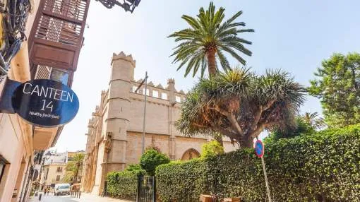 Apartment building in the La Lonja district of Palma Apartment building in the La Lonja district of Palma